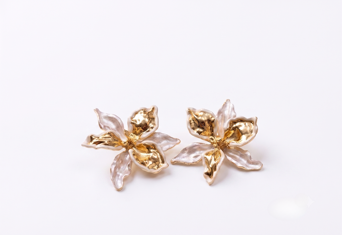 Ivory Dual-Tone Gold Enamel Floral Earrings