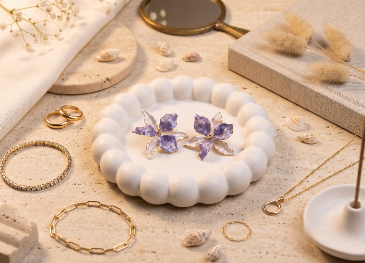 Lavender & White Dual-Tone Enamel Floral Earrings